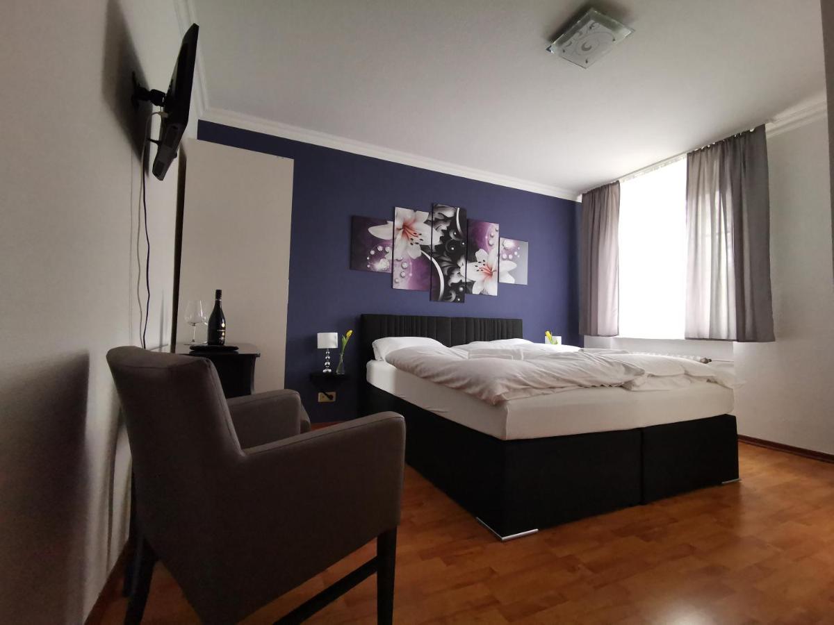 Hotel Zur Linde Rommerskirchen Exteriér fotografie
